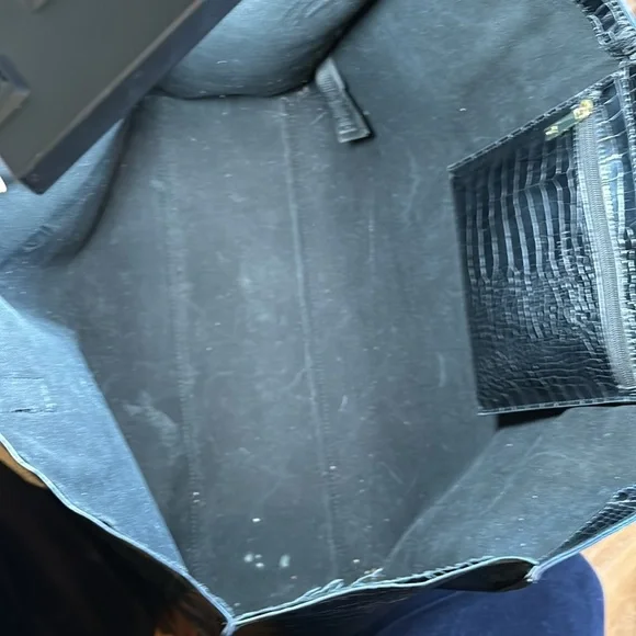 Ted Baker London Black Glossy Tote Bag with Gold Zipper - Picture 12 of 13